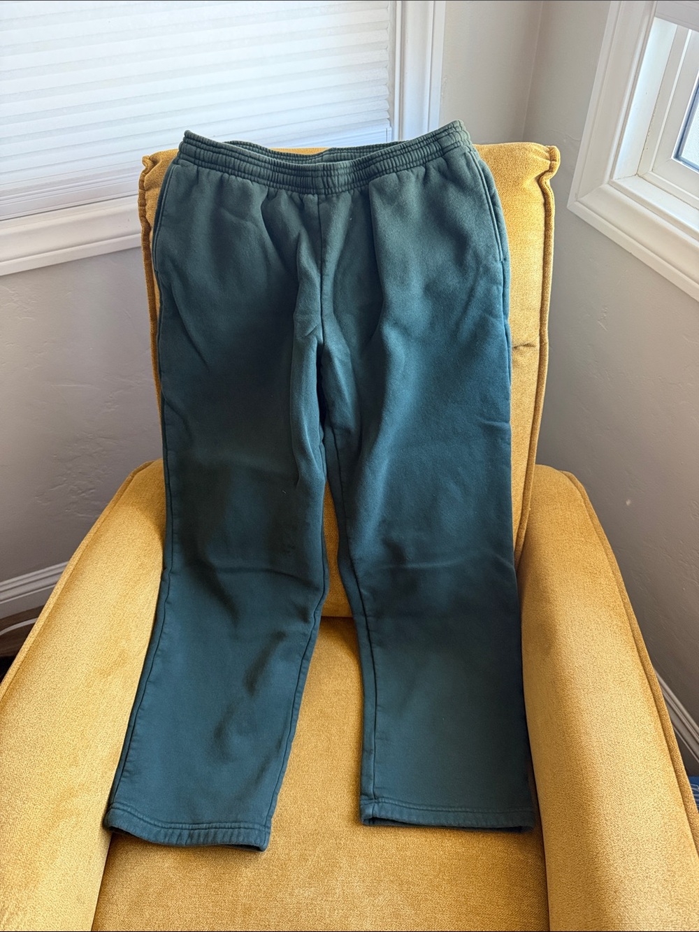Vuori Teal Green Slim-Fit Sweatpants